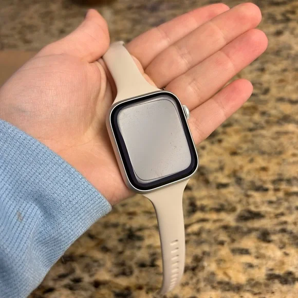 Apple Watch Series 8 45MM aluminum Silver